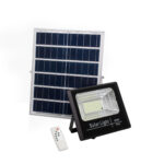 Αυτόνομοι προβολείς LED με φωτοβολταϊκό συλλέκτη