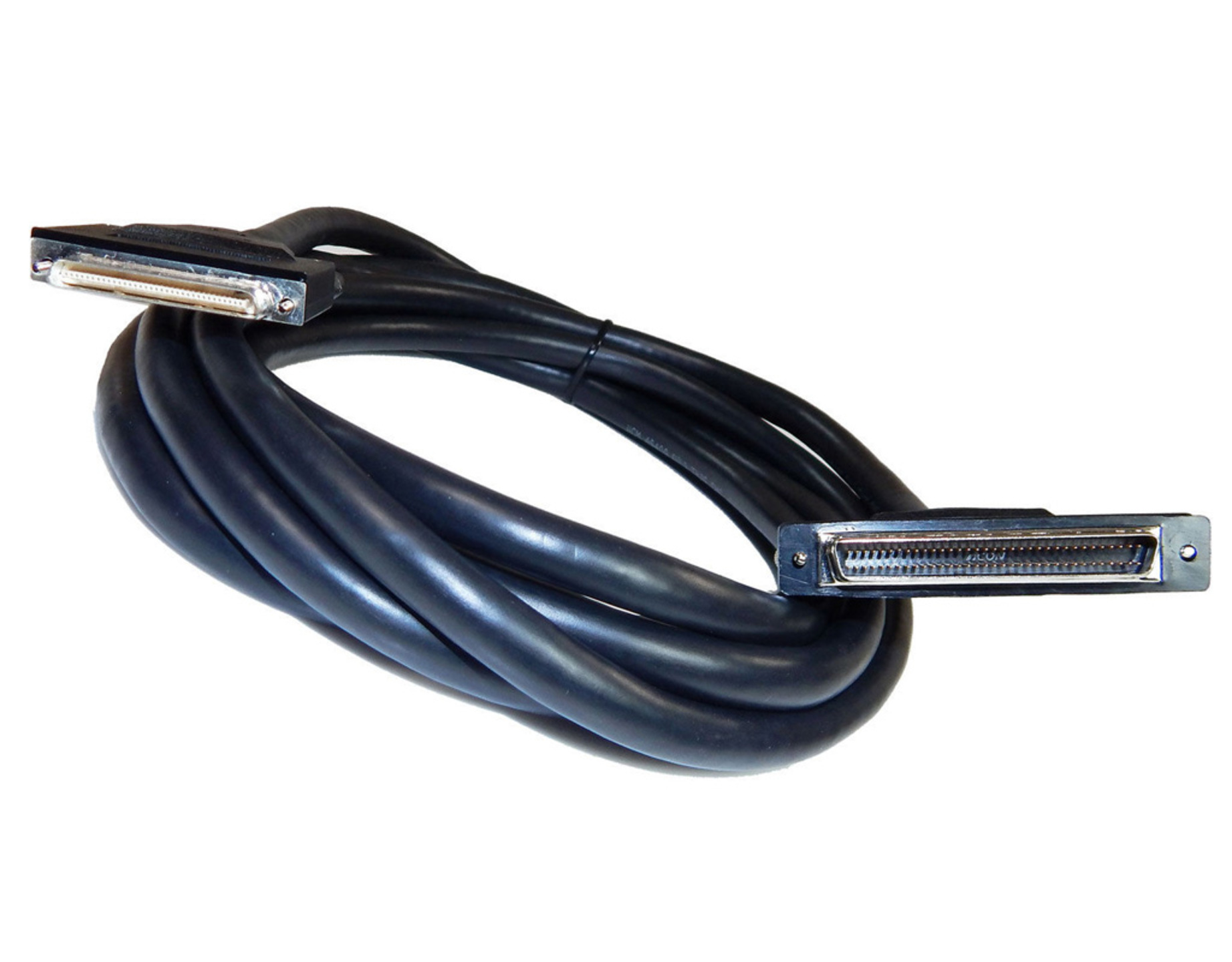 0.049.536-HD68M-TO-VHDC68M-CABLE